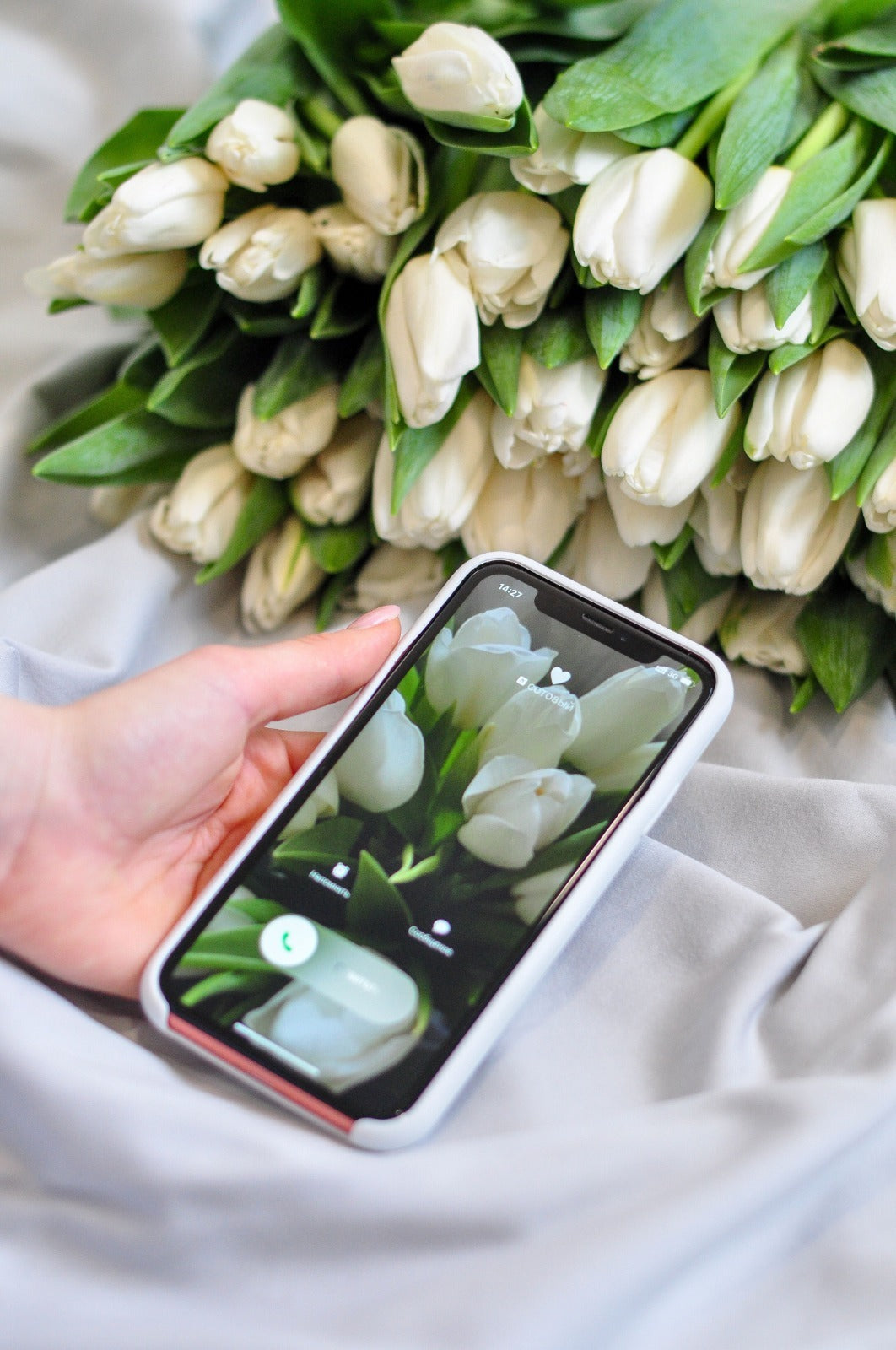 Flowers for Long-Distance Relationships: How to Send a Meaningful Bouquet